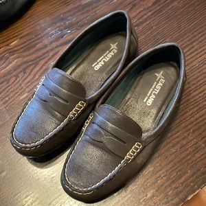 Great comfortable loafers. Super comfortable perfect for work!
